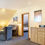 Kirschner's Apartman *